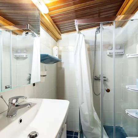 Case de vacanță Couple Cozy Apt,