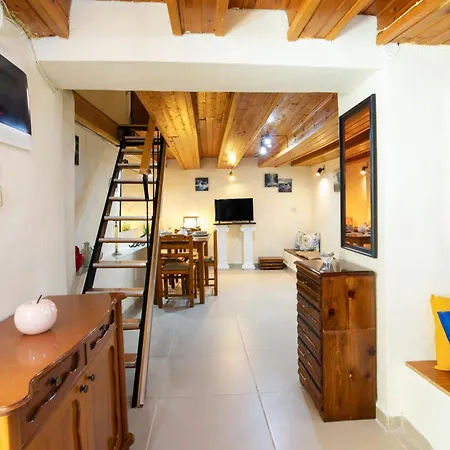 Сasa de vacaciones Couple Cozy Apt, Agioi Deka (Corfu)